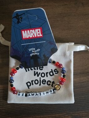 Marvel Little Words Project Spider-Man 'BE AMAZING' Bracelet Sz M/L  NWT